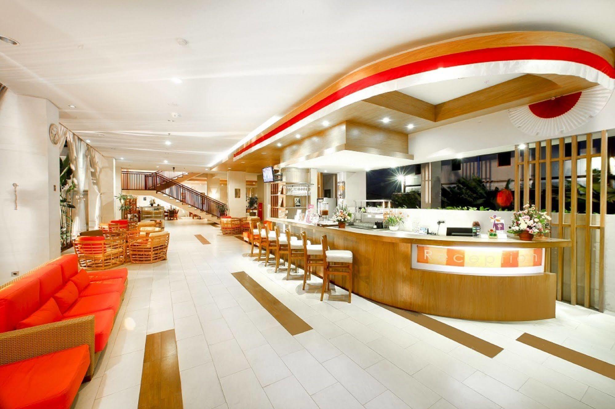 Euphoria Hotel Legian  Exterior photo