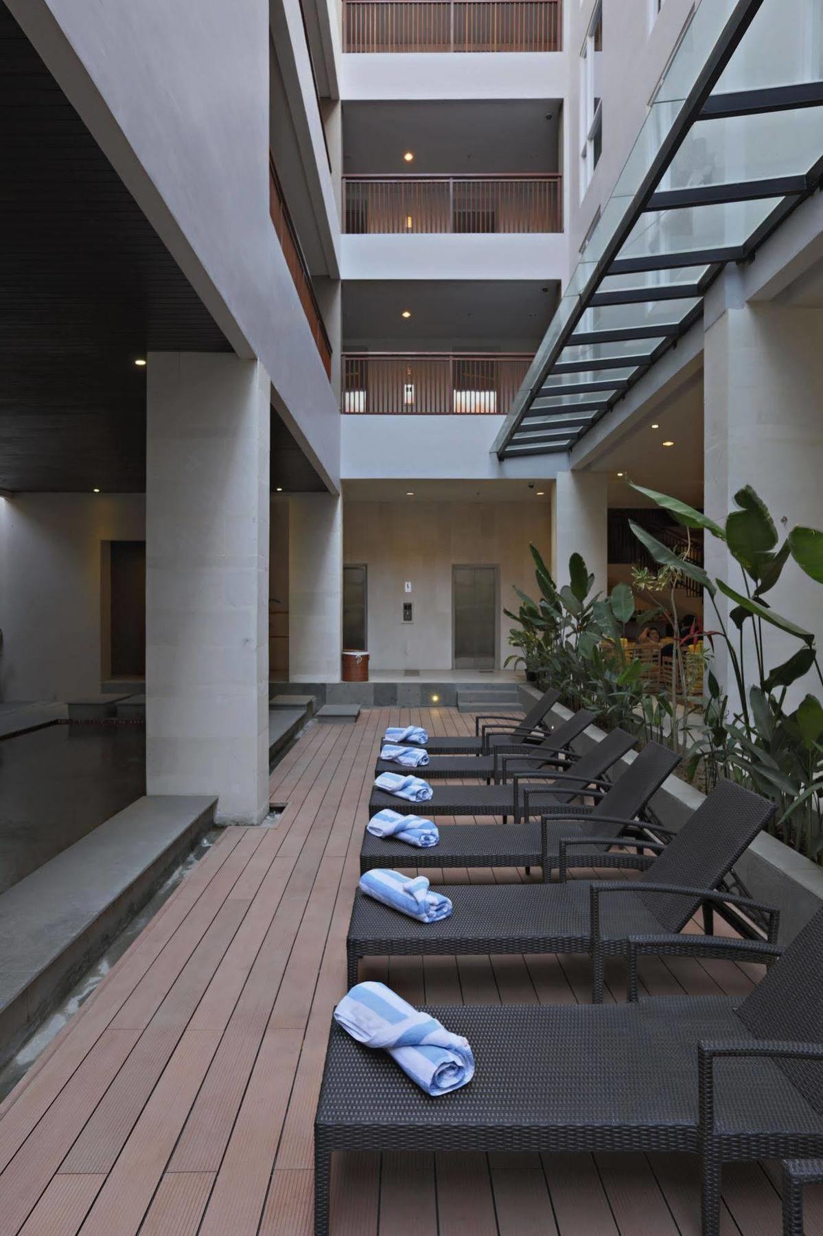 Euphoria Hotel Legian  Exterior photo