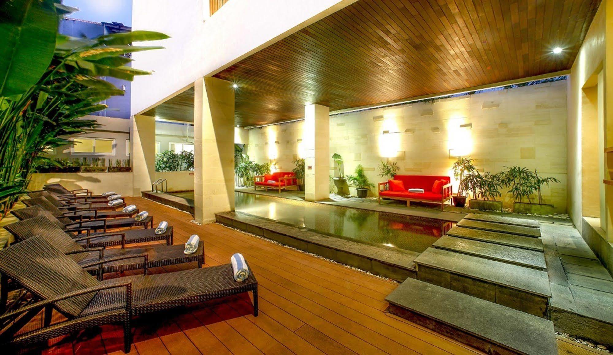 Euphoria Hotel Legian  Exterior photo